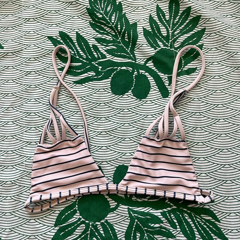 ❌s o l d❌Acacia swimwear Santorini top size s in cape cod